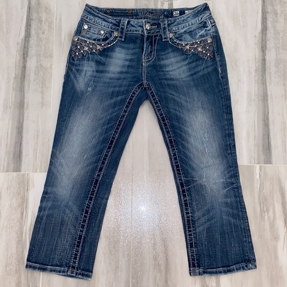 Miss Me Cuffed Capri, Style: JE5810P, 26x21, EUC, $139 MSRP - Picture 10 of 13